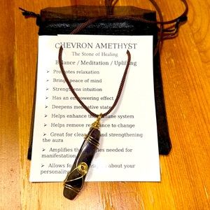 BNWT CHEVRON AMETHYST NECKLACE